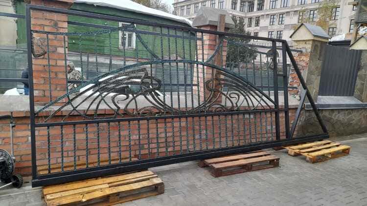 Гаражные подъемные ворота Солнечногорск
